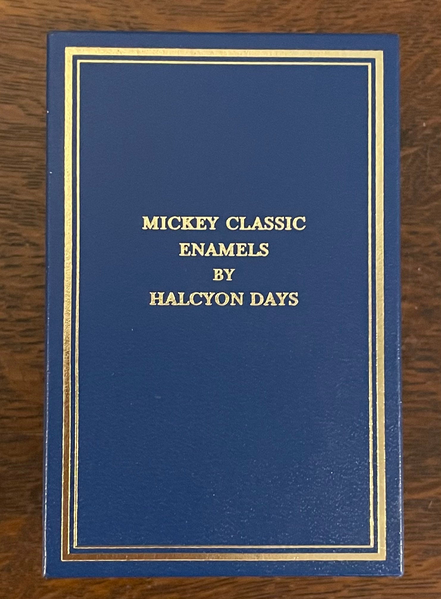 おまけつき】HALCYON DAYS エナメル製 ミッキーマウス 小物入れ 【公式