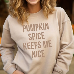 パンプキンスパイス スウェットシャツ：ユニセックス 秋 クルーネック