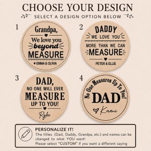 Puede incluir: Posavasos redondos de madera con opciones de texto personalizadas para pap&aacute;, papi y abuelo. Cada posavasos presenta un mensaje de amor &uacute;nico, con nombres debajo. Las opciones de dise&ntilde;o se muestran con el texto "CHOOSE YOUR DESIGN".