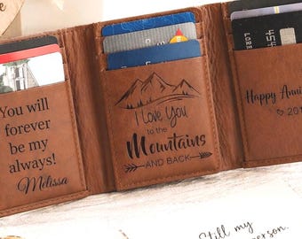 Cartera de cuero triple personalizada con monograma y mensaje personalizado opcional en el interior