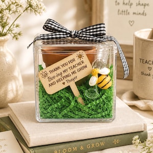 Personalized Teacher Chia Garden Kit Gift, Thank You for Helping Me Grow, Bee Teacher Gift, End of Year Teacher Appreciation Gift, Plant Kit
