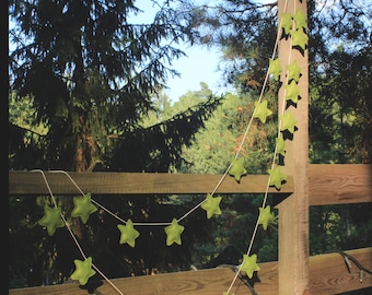 green garland/stars garland/green nursery/green birthday party decor/star nursery/kids decor/Modern kids room/baby shower gift