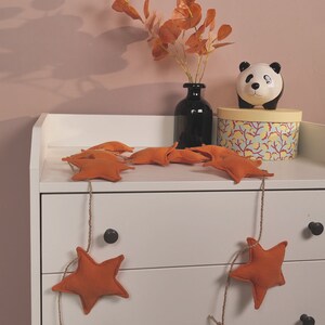 Herfst slinger, kinderkamer muur hangende decor, sterren slinger kinderkamer, kinderkamer decoratie kinderkamer, baby shower kamer decor, paarse sterren slinger afbeelding 2