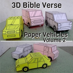 Può includere: Una collezione di veicoli di carta colorati, tra cui auto e furgoni, con contorni neri. Il testo "3D Bible Verse" e "Paper Vehicles Volume 2" sono visualizzati sopra e sotto i veicoli. I veicoli sono gialli, rosa e grigi.