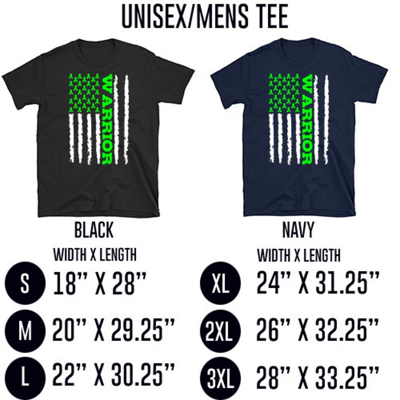 Op de afbeelding: Unisex T-shirt met een zwarte of donkerblauwe achtergrond. Het shirt heeft een wit en groen Amerikaans vlagontwerp met het woord "WARRIOR" verticaal langs de rechterkant van de vlag geschreven. Het shirt is verkrijgbaar in de maten S, M, L, XL, 2XL en 3XL. De afmetingen voor elke maat worden in inches weergegeven.