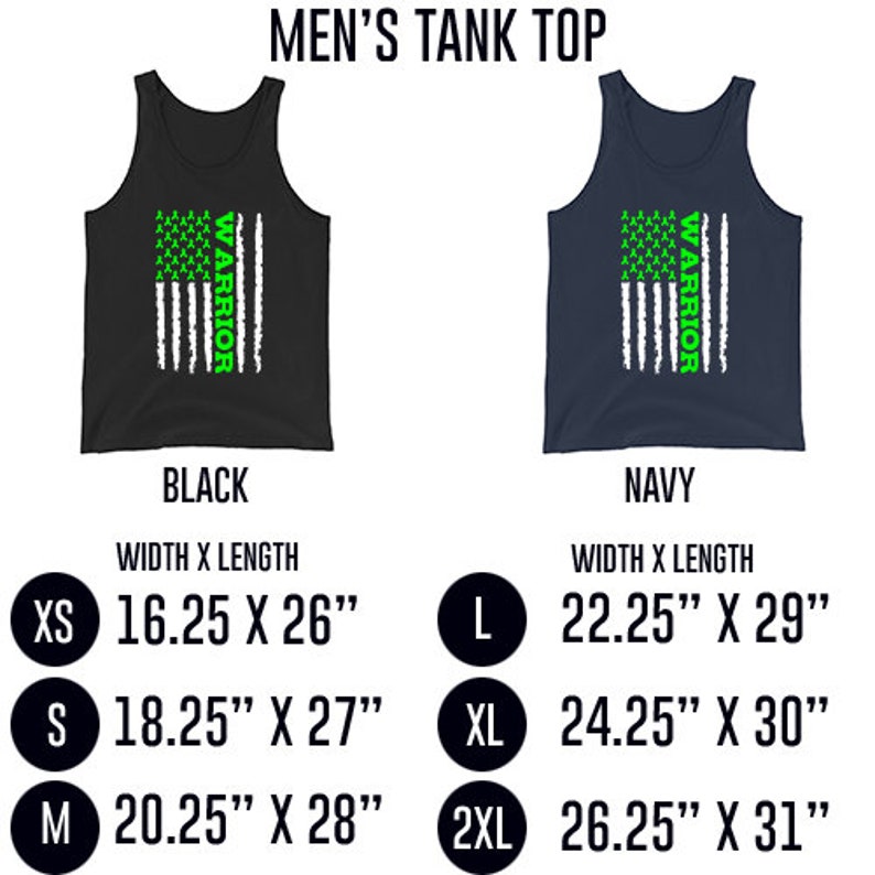 Op de afbeelding: Een zwart en een marineblauw tanktop met een wit Amerikaans vlagontwerp en het woord "Warrior" in groen. De tanktops zijn verkrijgbaar in de maten XS, S, M, L, XL en 2XL. De maattabel toont de breedte en lengte van elke maat in inches.