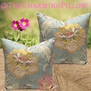Secret Garden Powder Linen Decorative Throw Pillow Cover
