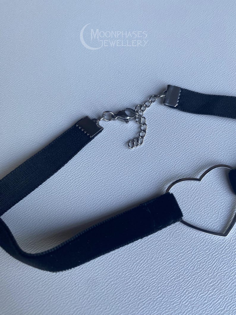 Heart collar / heart ring choker / heart choker / velvet choker / gothic necklace / witchy jewelry / o-ring / o ring choker / pastel goth image 9