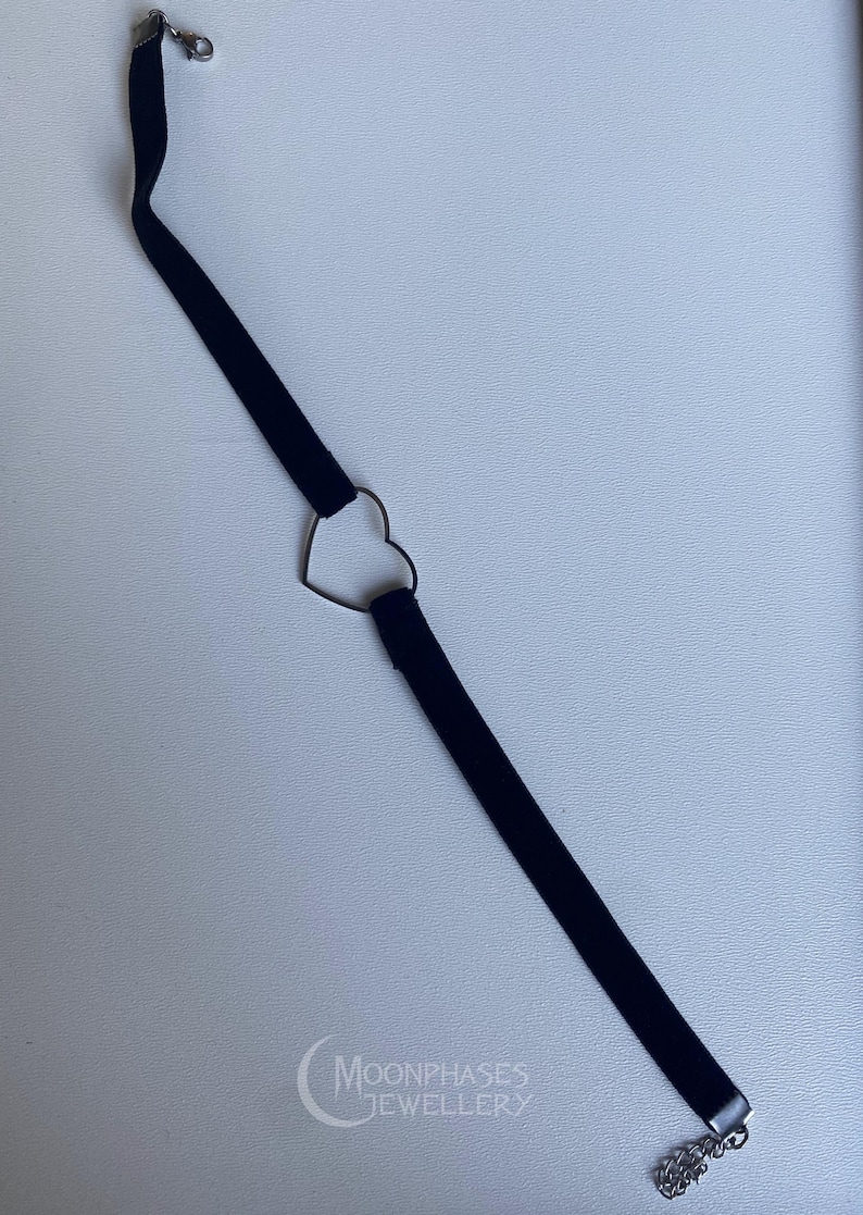 Heart collar / heart ring choker / heart choker / velvet choker / gothic necklace / witchy jewelry / o-ring / o ring choker / pastel goth image 6