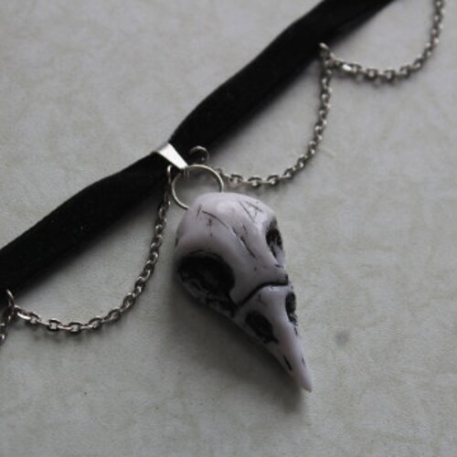 Faux Raven Skull Resin Bird Skull Necklace Goth Pendant Handmade Jewelry Faux Raven Skull Resin Bird Skull Necklace Goth Pendant Handmade Jewelry