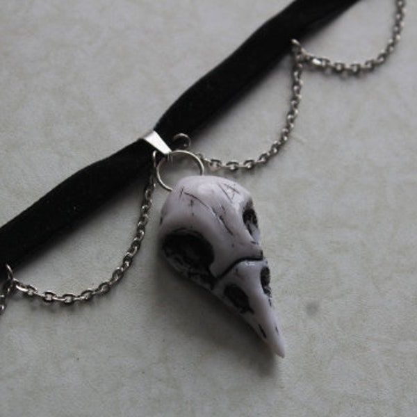 Bird skull velvet choker / raven skull necklace / gothic / crow pendant / artificial handcrafted skull / goth / spooky creepy halloween