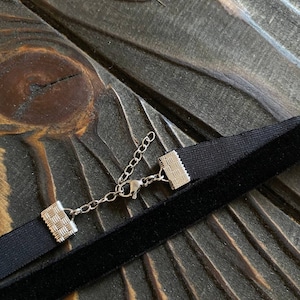 Elastic velvet choker / thin black velvet choker / stretchy choker / goth collar / gothic choker / punk collar / goth necklace / nu goth image 2