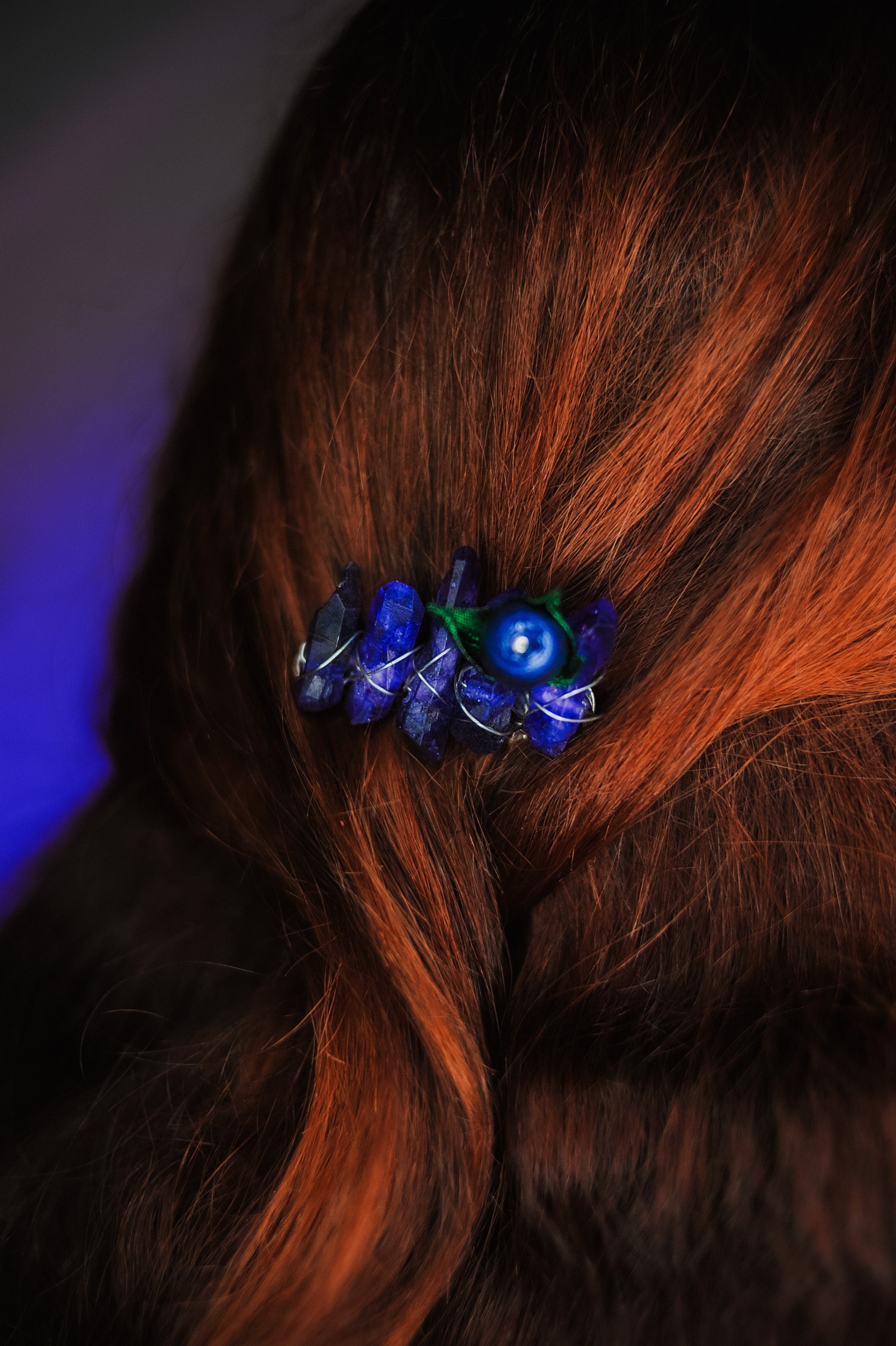 Elegant Blue and purple Hair Combs Vaguelly Flower Bride Hair Comb with Rhinestone Flower  main image 4