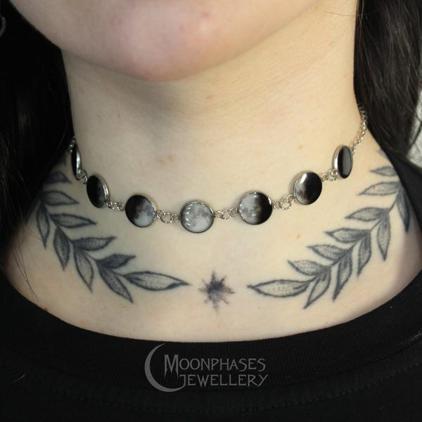 Collana girocollo con fasi lunari / collana con fasi lunari / collana celeste / lunare / girocollo gotico / gioielli da strega / collana gotica / collana di Halloween
