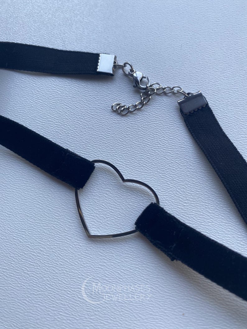 Heart collar / heart ring choker / heart choker / velvet choker / gothic necklace / witchy jewelry / o-ring / o ring choker / pastel goth image 7