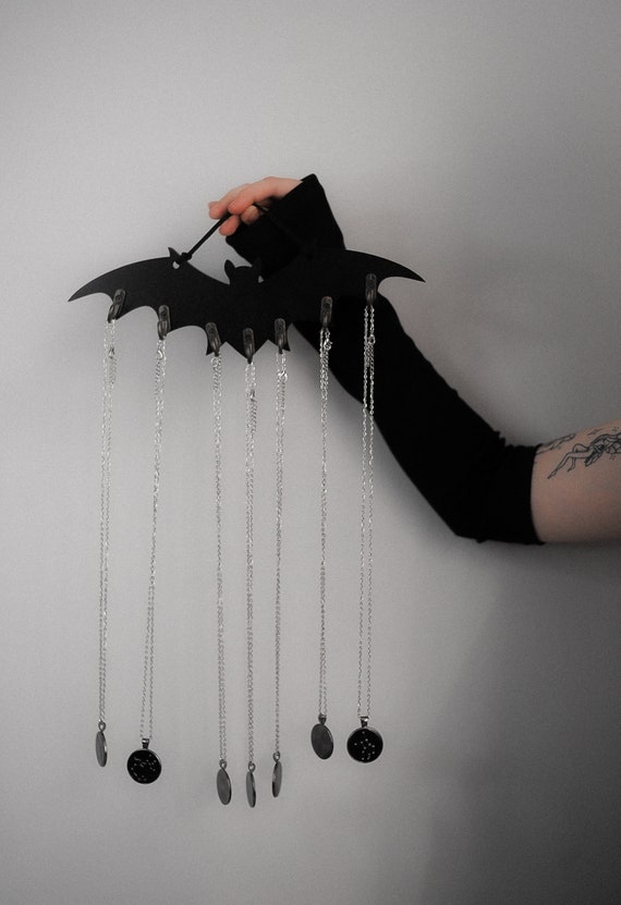 DIY #2 - Halloween Bats Wall - Beauty and the brunette