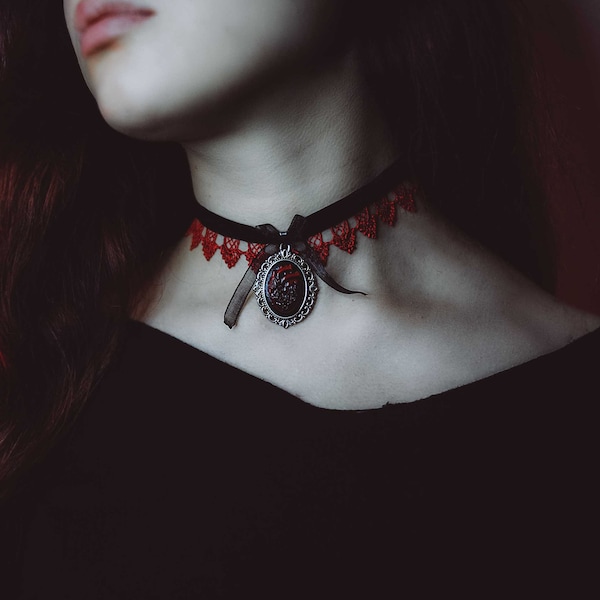 Anatomical heart cameo choker / gothic cameo necklace / vampire necklace / realistic human heart / romantic goth / goth choker / halloween