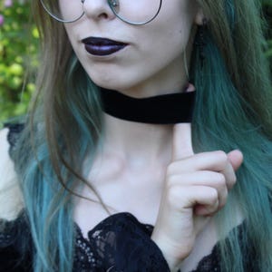 Dickes elastisches Samt Halsband / größenverstellbares Halsband / dehnbare schwarze Samt Halskette / 90er Jahre Gothic Schmuck / 90er Jahre Schmuck