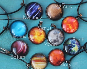 Planet necklace / solar system / Saturn necklace / sun moon pendant / Mercury Venus Earth Mars Jupiter Neptune Uranus / celestial necklace