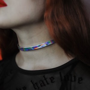 Holographic choker / iridescent choker / holographic choker collar women / vegan pu leather / pastel goth / rave outfit / rainbow choker