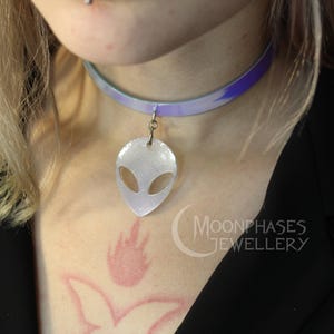 Holographischer Alien Choker / Regenbogen Alien Kette / veganer Choker / galaktischer Schmuck / Space / irisierender Choker / Club / Rave