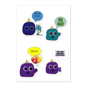 Può includere: Quattro adesivi colorati con creature pelose viola e blu con diverse espressioni e fumetti. I fumetti dicono "Mi dispiace per la tua perdita :( ", "Abbracci enormi!!!", "Forza!" e "Sei fantastico!"
