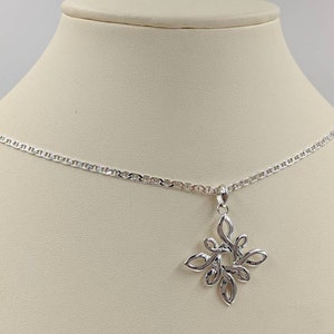 925 Silver Celtic Knot Necklace; Sterling Silver Celtic Knot; 925 Silver Chain with Celtic Knot; Irish Necklace; Irish Knot, Infinity Close