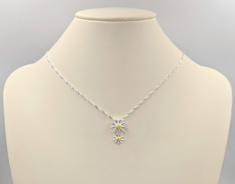 Two Daisy Flower Drop Lariat Necklace; Double Daisy Necklace; Daisy Flower Pendant; Gold /& Silver Two Tone Flower Lariat Infinity Close