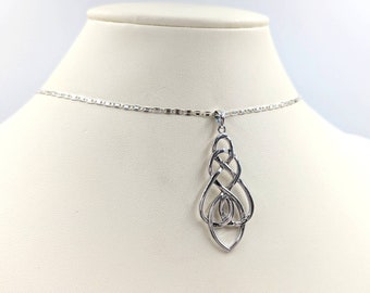 925 Silver Celtic Knot Necklace; Sterling Silver Celtic Knot; 925 Silver Chain with Celtic Knot; Irish Necklace; Irish Knot, Infinity Close