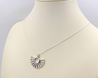 925 zon ketting; 925 zonsopgang ketting; Zonnestraal ketting; Halve zon hanger ketting; Starburst-ketting; 925 Zonhanger, Infinity Close