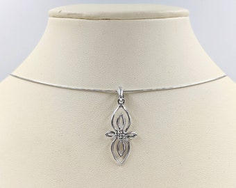 Collana con nodo celtico, ciondolo in argento sterling 925, regalo di gioielli irlandesi fatti a mano - Italia