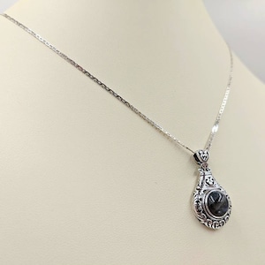 Genuine Labradorite Necklace; Antiqued Victorian Style Labradorite Pendant on 925 Mariner Chain; Vintage Moon Phase Style, Infinity Close