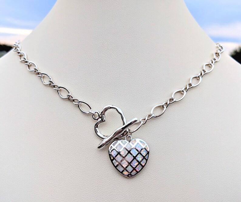 White Fire Opal /& 925 Sterling Silver Heart and Diamond Cut Chain Toggle Necklace; Opal Heart w Hammered Front Toggle Close; Heart Necklace