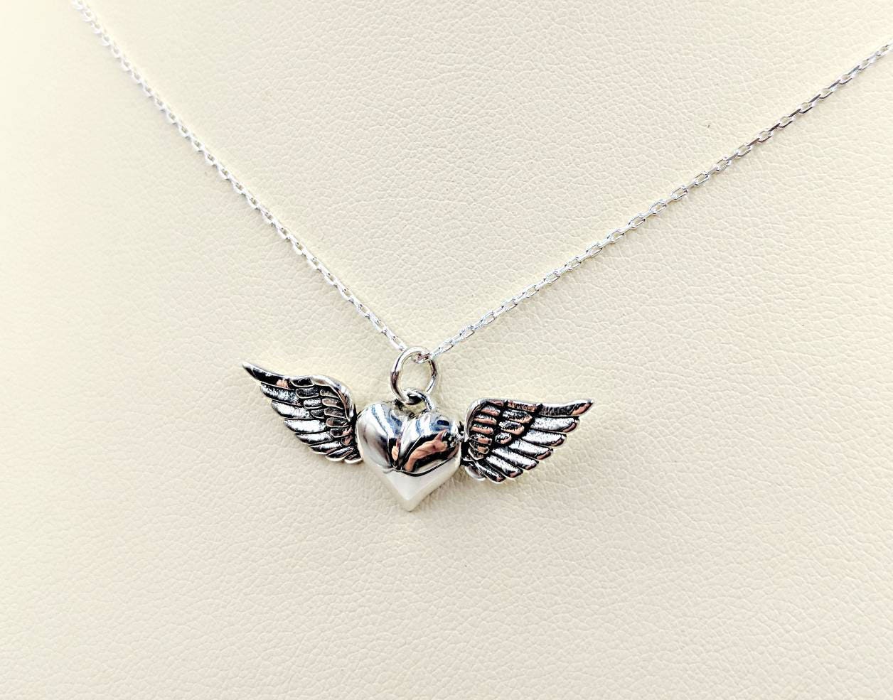 【TATIANA】(Silver925) Angel Knot Heart Necklace / 追跡送 TATIANA】(Silver925) Angel Knot Heart Necklace / 追跡送