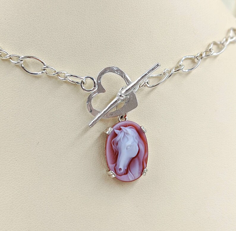 Hammered Heart Toggle Close Petite Genuine Agate Cameo Necklace; Toggle Necklace with Horse Cameo; Red Horse Cameo; Cameo Necklace w Horse