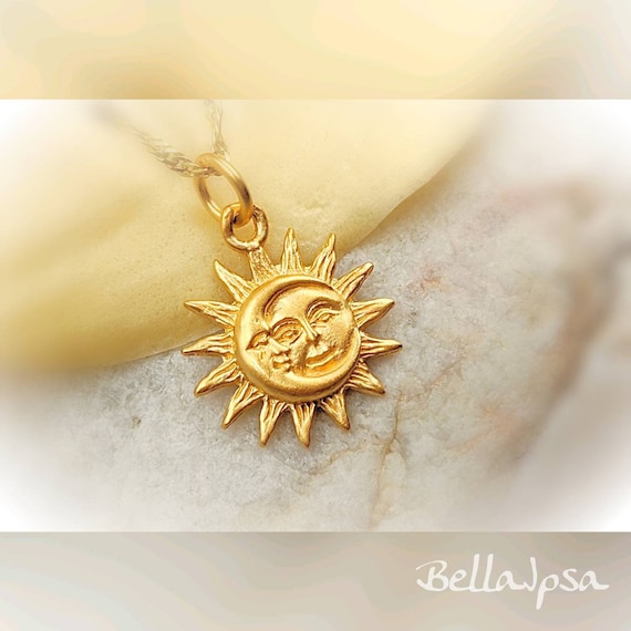 1 Gram Gold Plated Sun with Diamond Gorgeous Design Pendant for Men - Style  B568 – Soni Fashion®