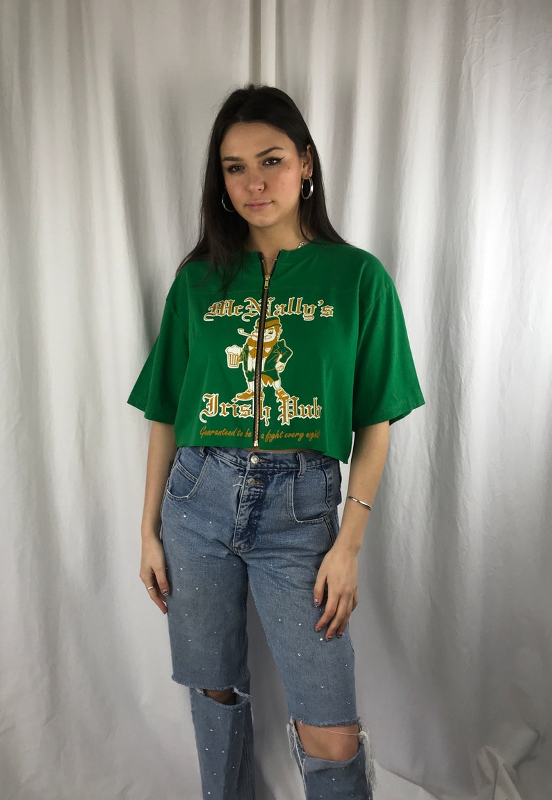 Vintage Irish Pub Cropped Zip-up Tee XL