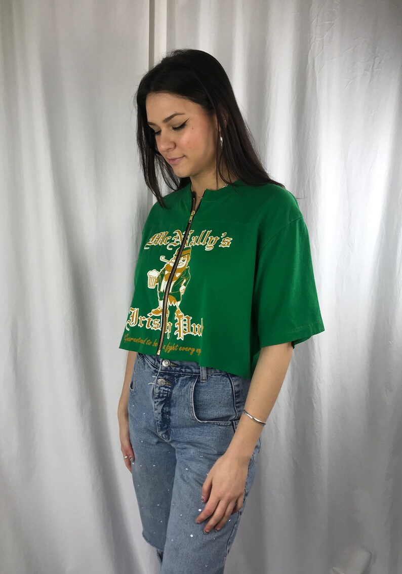 Vintage Irish Pub Cropped Zip-up Tee XL
