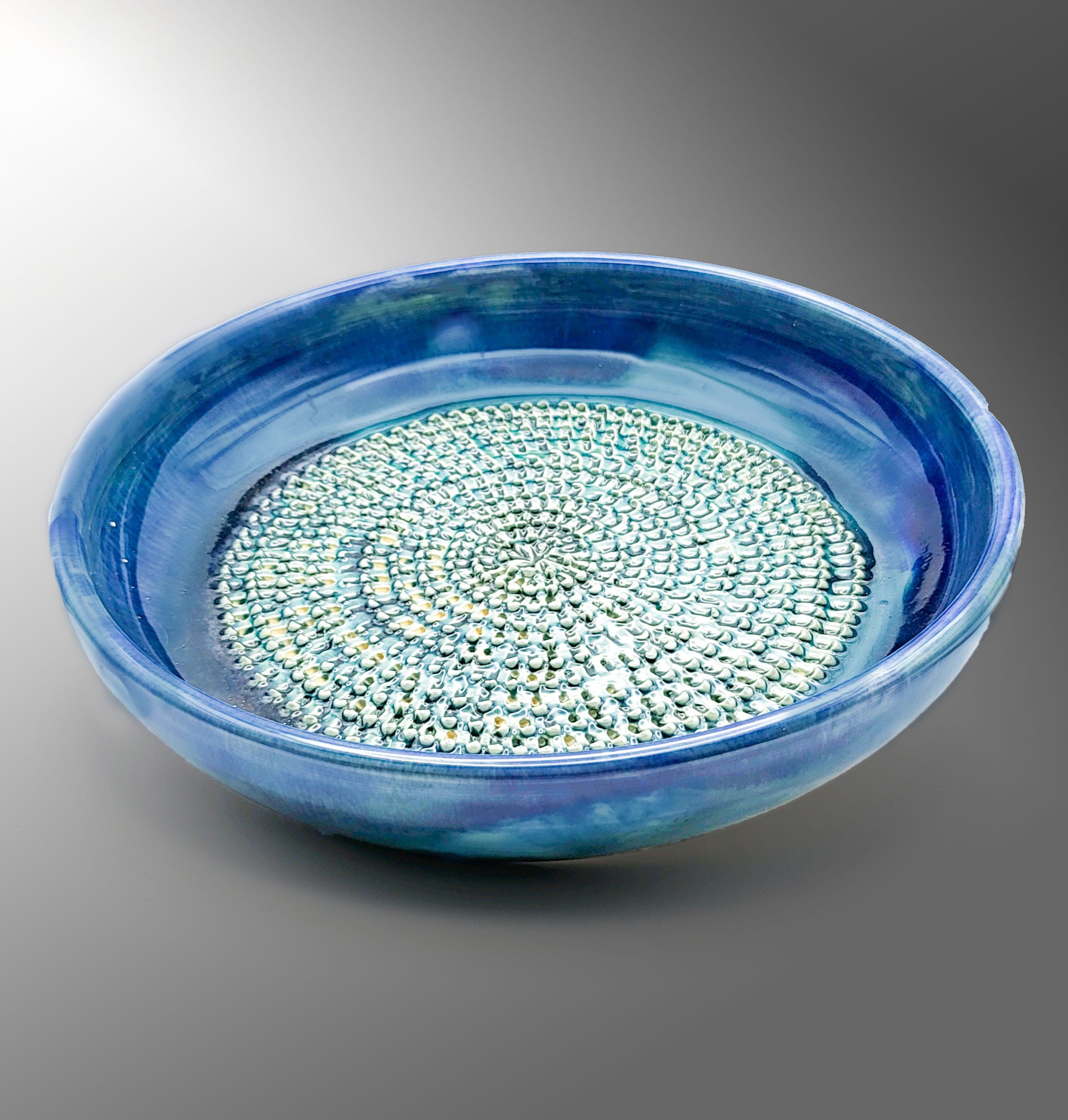 EA Elaboracion Artesanal Ceramic 4.75 Garlic Oil Grater Dish Olives Detail