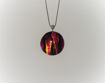 Blood Wood Round Necklace