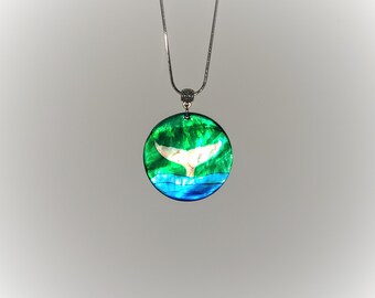Whale Tail Round Necklace
