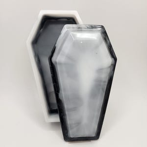 White and Black Marble Resin Coffin Box – Gothic Trinket Holder, Witchy Jewelry Storage, Occult Decor, Skull Altar Box, Spooky Resin Art