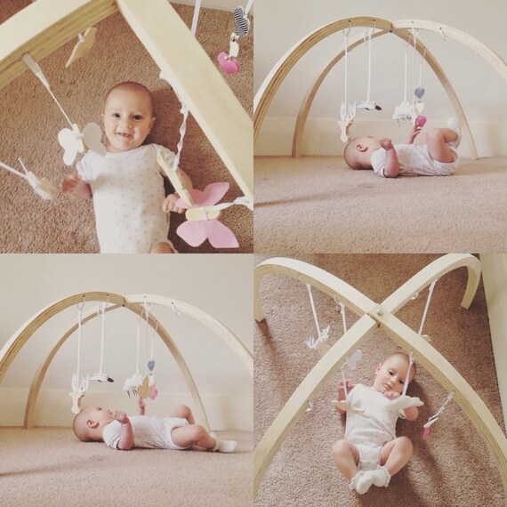 baby gym black and white