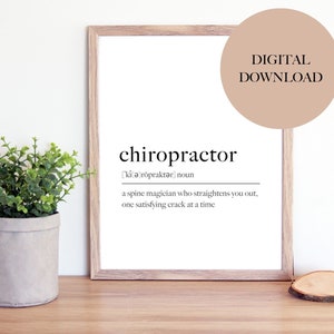 Könnte beinhalten: Ein druckbarer digitaler Download einer Definition für das Wort "Chiropraktiker". Die Definition lautet: "[ki(ə)röpraktər] Substantiv ein Wirbelsäulenmagier, der dich richtet, ein befriedigendes Knacken nach dem anderen."