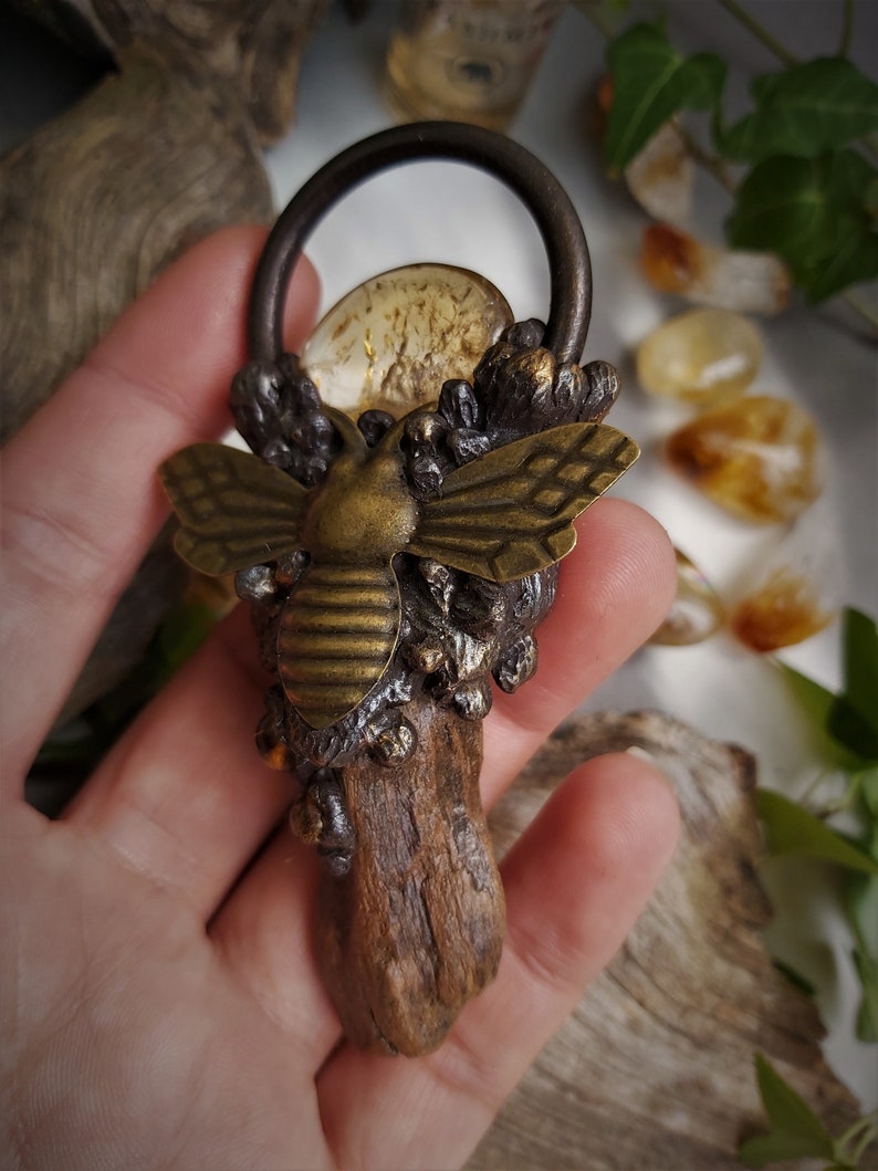 Wildhoney driftwood pendant