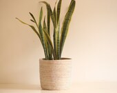 FR African basket or pot cover white