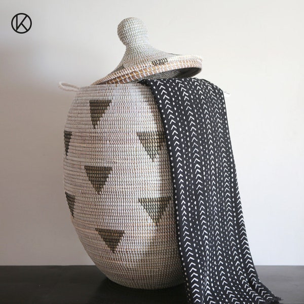 african basket / wicker basket / white and black / storage / laundry basket / boho deco / bohemian deco / handwoven