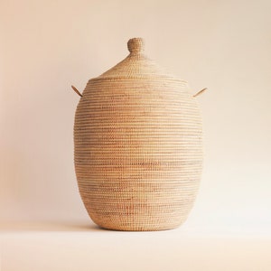 Handcrafted African Basket with Lid - Stylish Storage Solution for Your Home - EGG Beige Large