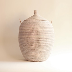 Elegante cestino africano con coperchio - Contenitore boho intrecciato a mano per l&#39;arredamento della casa - Bianco uovo grande