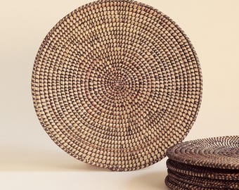 Natural Seagrass Placemats -Black - Handcrafted Round Table Mats, Boho Eco-Friendly Home Decor